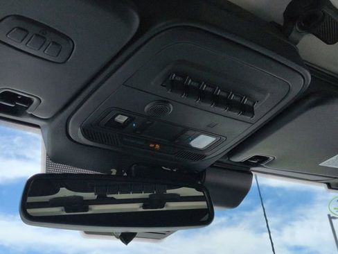 New 2025 Ford Bronco Badlands image 24