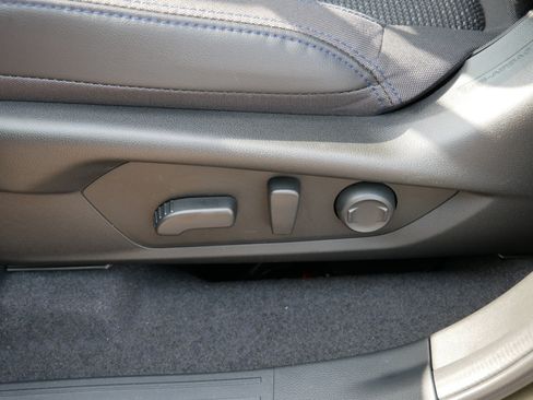 Used 2025 Subaru Forester Premium AWD/4WD image 19