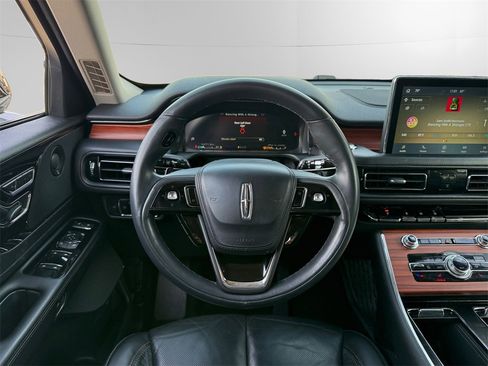 Used 2024 Lincoln Aviator Reserve image 12
