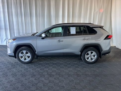 Used 2020 Toyota RAV4 XLE w/ XLE Grade Weather Package image 28