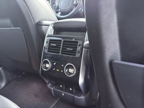 Used 2020 Land Rover Range Rover Sport HSE image 28