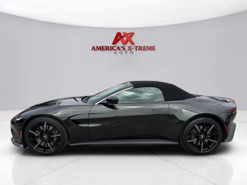 Used 2022 Aston Martin V8 Vantage Roadster RWD image 2