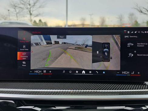 Used 2026 BMW X7 M60i image 24