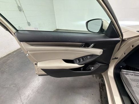 Used 2018 Honda Accord LX image 20