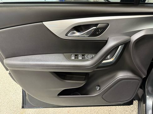 Used 2019 Chevrolet Blazer LT image 10