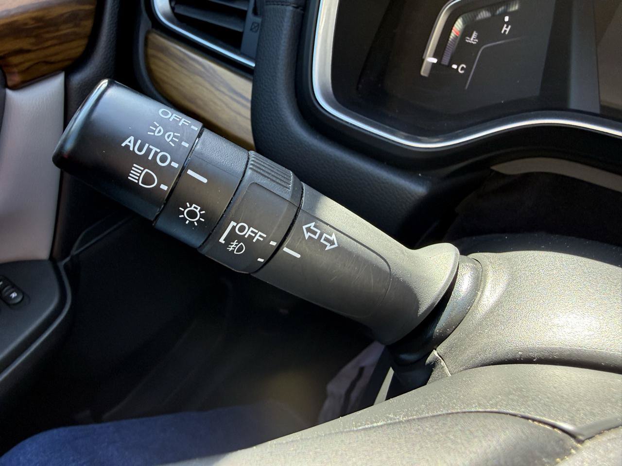 Used 2018 Honda CR-V Touring image 11