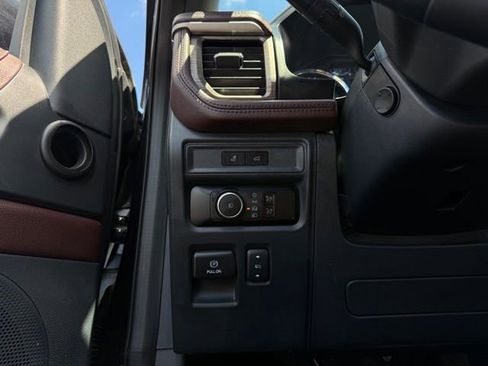 Certified 2023 Ford Expedition Limited AWD/4WD image 15