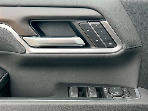 New 2026 GMC Sierra 2500 Denali w/ Denali Reserve Package image 13