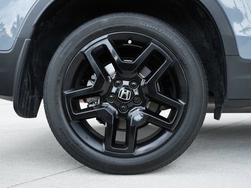 Used 2025 Honda Passport Black Edition image 13