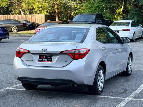 Used 2016 Toyota Corolla LE FWD image 5