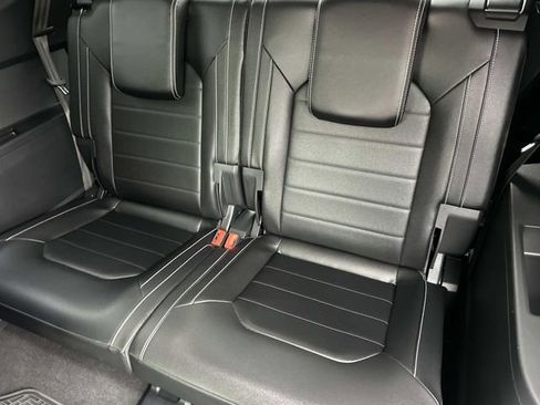 Used 2021 Volkswagen Atlas SEL Premium image 22