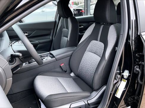 New 2026 Nissan Sentra SV FWD image 9