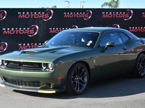 Used 2023 Dodge Challenger R/T Scat Pack w/ Plus Package RWD image 3