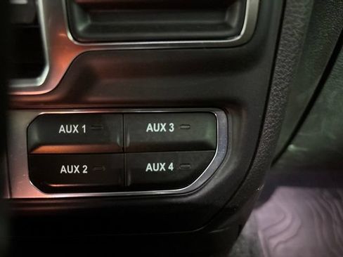 Used 2024 Jeep Wrangler Unlimited Rubicon w/ Convenience Group AWD/4WD image 28