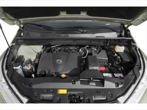 Used 2019 Toyota Highlander XLE FWD image 8