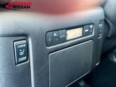 Used 2024 Nissan Armada Platinum w/ Captain's Chairs Package image 32