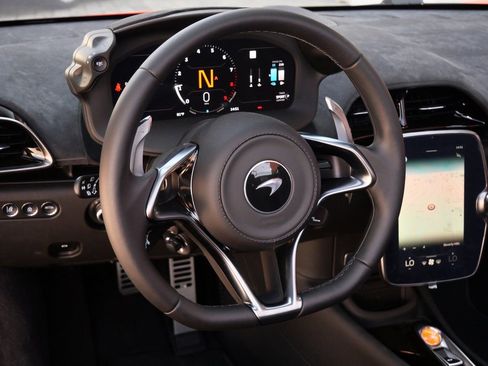 New 2025 McLaren Artura Spider image 9