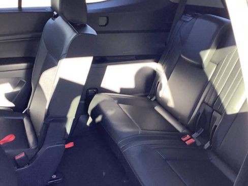 Used 2019 Volkswagen Atlas SE FWD image 11