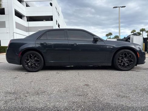 Used 2019 Chrysler 300 S image 2