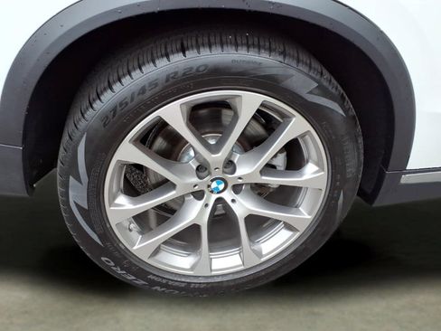 Used 2025 BMW X5 xDrive40i w/ Premium Package AWD/4WD image 37