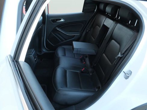 Used 2020 Mercedes-Benz GLA 250 image 31