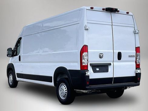 Used 2025 RAM ProMaster 2500 w/ Convenience Group FWD image 4