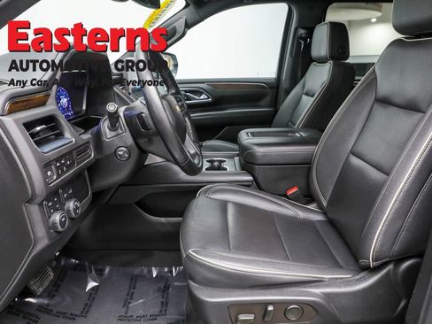 Used 2023 Chevrolet Suburban Premier image 14