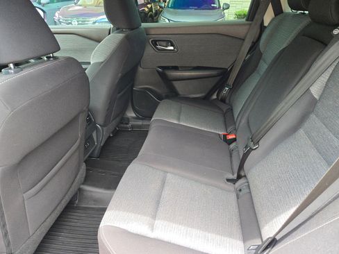 Used 2021 Nissan Rogue SV FWD image 13