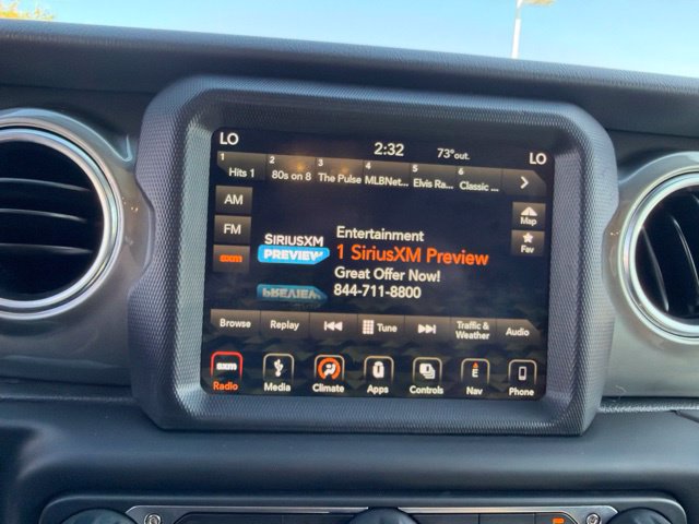 Used 2019 Jeep Wrangler Unlimited Sahara w/ Uconnect 4C Nav & Sound Group AWD/4WD image 18