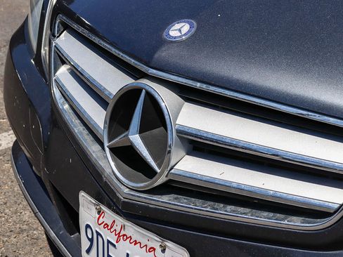 Used 2013 Mercedes-Benz E 350 Cabriolet image 3