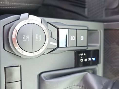 Used 2025 Toyota Tacoma SR5 image 23