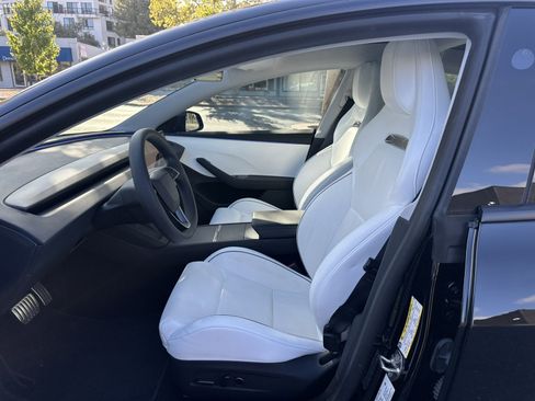 Used 2024 Tesla Model 3 Performance AWD/4WD image 18