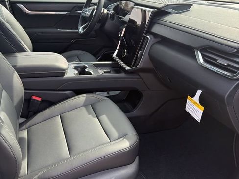 New 2026 GMC Acadia Elevation w/ Elevation Premium Package AWD/4WD image 20