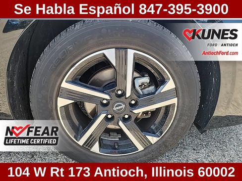 Used 2024 Nissan Sentra SV FWD image 17