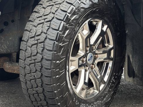 Used 2015 Ford F150 XLT w/ Equipment Group 302A Luxury AWD/4WD image 30