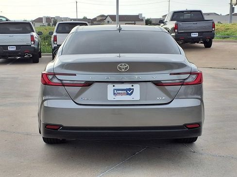 Used 2025 Toyota Camry XLE FWD image 6
