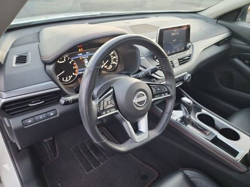 Used 2024 Nissan Altima 2.5 SR image 11
