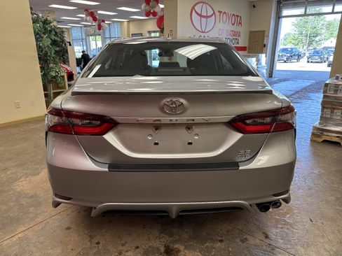 Used 2022 Toyota Camry SE w/ Cold Weather Package AWD/4WD image 10