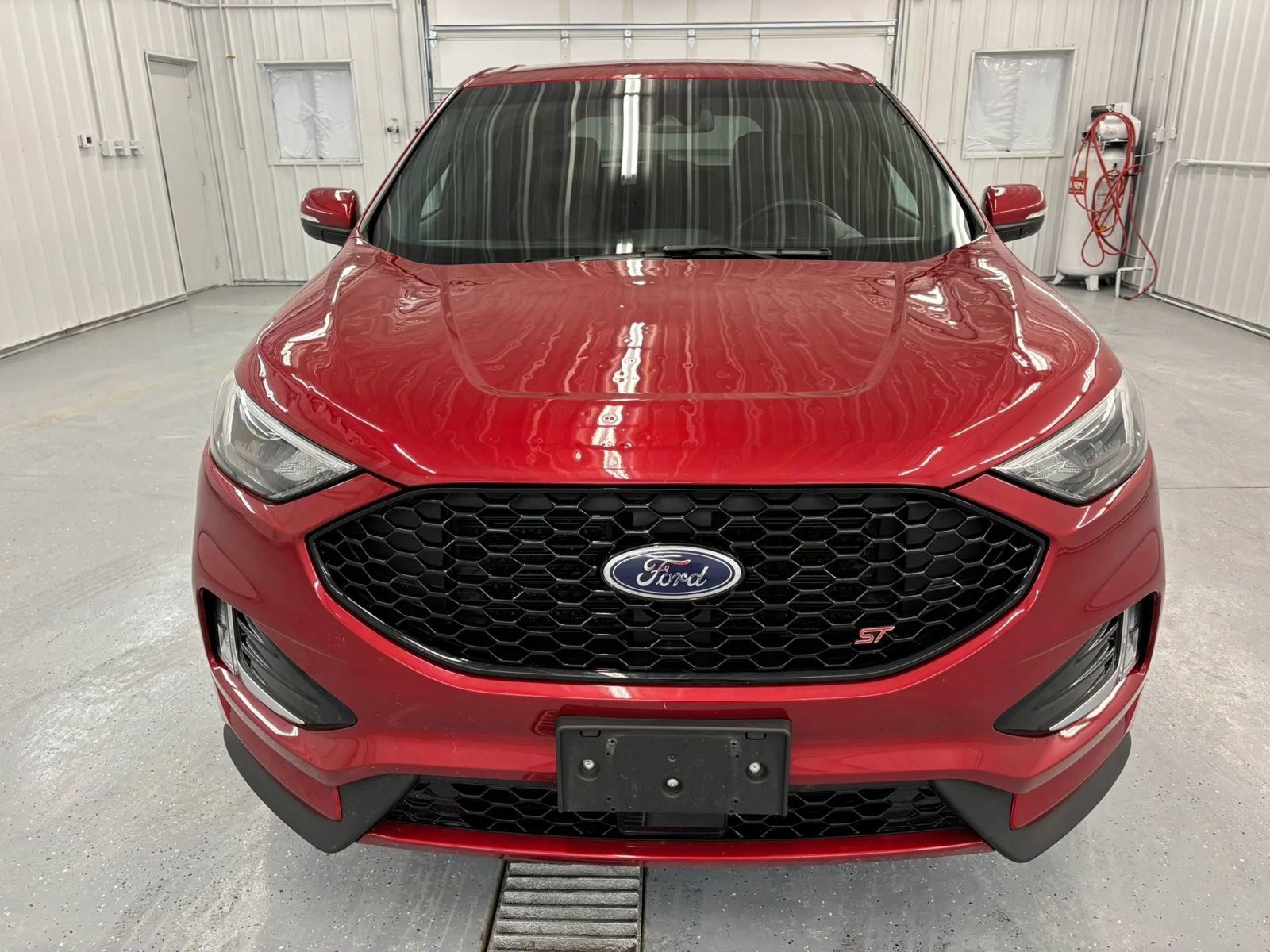 Used 2020 Ford Edge ST w/ Cold Weather Package AWD/4WD image 12