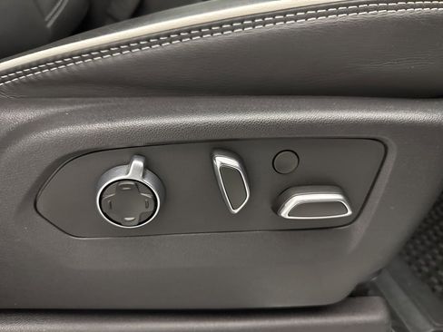 Used 2024 GMC Sierra 2500 AT4X image 71