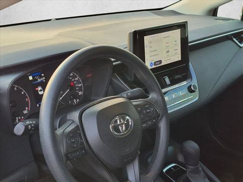 Used 2024 Toyota Corolla LE FWD image 8