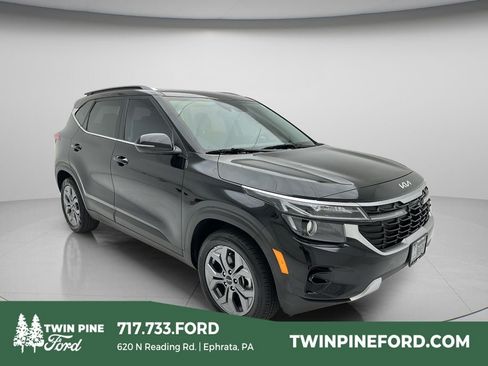 Used 2024 Kia Seltos S AWD/4WD image 1