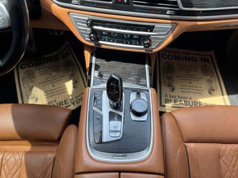 Used 2020 BMW 740i xDrive w/ M Sport Package AWD/4WD image 27