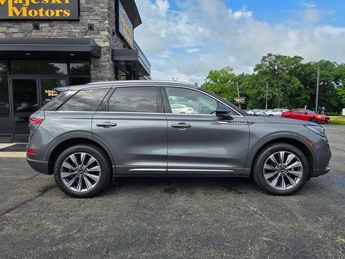 Used 2022 Lincoln Corsair Reserve w/ Equipment Group 201A image 8