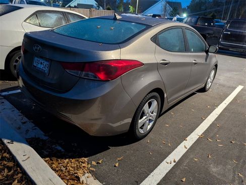 Used 2013 Hyundai Elantra GLS image 6