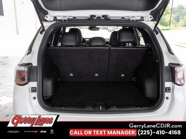 Used 2025 Jeep Compass Trailhawk AWD/4WD image 6