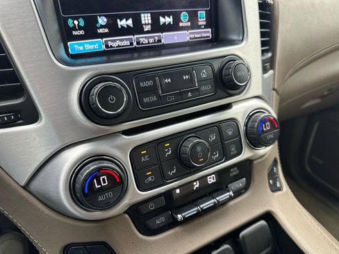 Used 2018 GMC Yukon XL SLT w/ Premium Edition RWD image 10