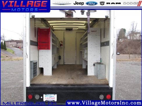 Used 2022 Chevrolet Express 3500 w/ Power Convenience Package image 16