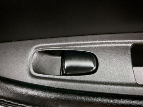 Used 2021 Nissan Rogue Sport S image 30