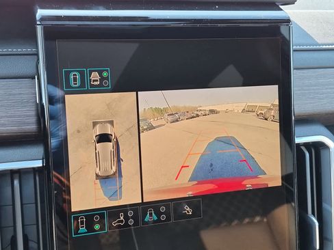 New 2026 GMC Acadia Denali w/ Super Cruise Package AWD/4WD image 16